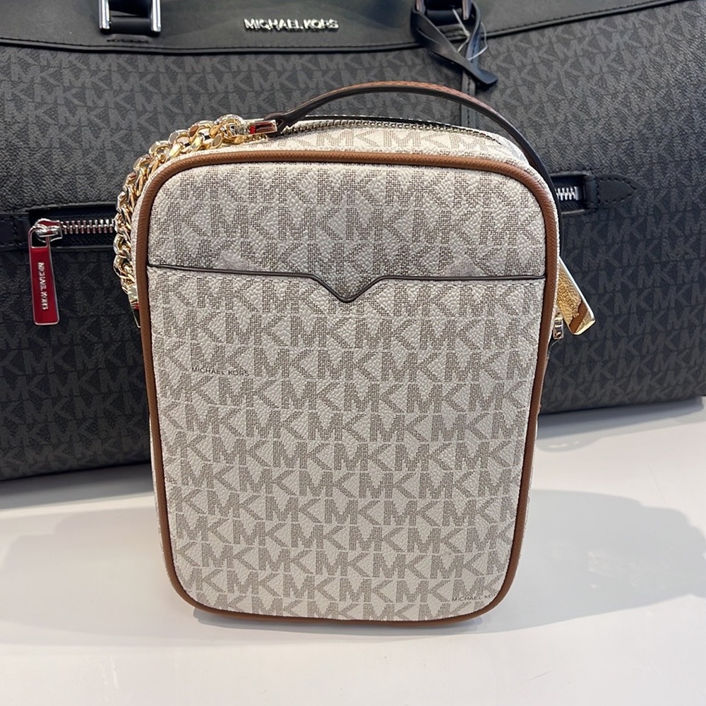 MICHAEL KORS Jet Set Travel Medium Logo Crossbody Flight Bag # 35F1GTVC2B NWT - Picture 5 of 16